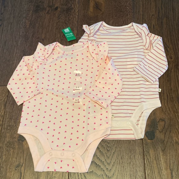 Lot of 2 new long sleeve onesies - Sz 3-6 months - Picture 1 of 4